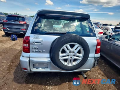 Zdjęcie 6 z 12 samochodu: 2001 TOYOTA RAV4 BASE VIN:JTEHH20V710102394 - miniatura