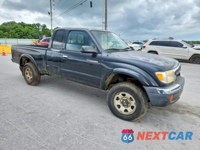 Czwarte zdjęcie samochodu z boku: 2000 TOYOTA TACOMA XTRACAB VIN:4TAWM72N6YZ597691 - miniatura