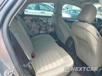 Zdjęcie 10 z 13 samochodu: 2020 FORD FUSION S VIN:3FA6P0G77LR222618 - miniatura