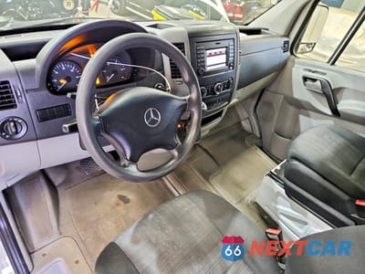 Zdjęcie 8 z 13 samochodu: 2016 MERCEDES-BENZ SPRINTER 2500 VIN:WD3PE8CD9GP184136 - miniatura