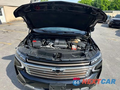 Piąte zdjęcie samochodu w środku: 2022 CHEVROLET SUBURBAN K1500 HIGH COUNTRY VIN:1GNSKGKT8NR304254 - miniatura