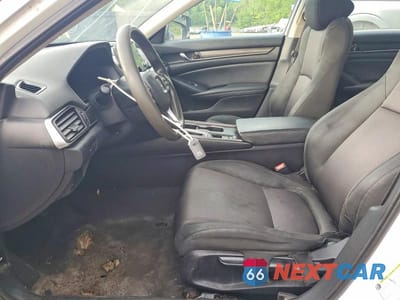 Zdjęcie 7 z 12 samochodu: 2019 HONDA ACCORD LX VIN:1HGCV1F14KA089655 - miniatura