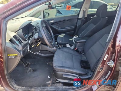 Zdjęcie 7 z 12 samochodu: 2017 KIA FORTE LX VIN:3KPFL4A75HE147003 - miniatura