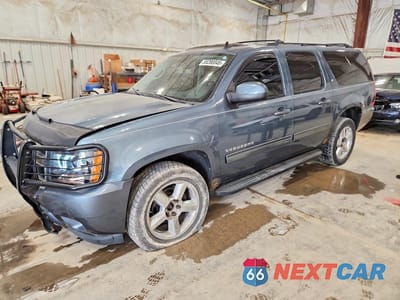2010 CHEVROLET SUBURBAN K1500 LT 1GNUKJE3XAR200490 - główne zdjęcie licytacji z USA - miniatura