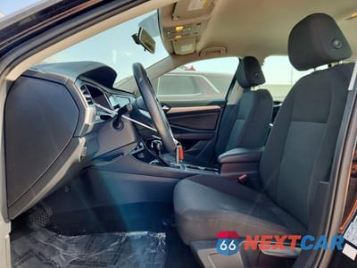 Zdjęcie 7 z 13 samochodu: 2019 VOLKSWAGEN JETTA VIN:3VWC57BU0KM070649 - miniatura