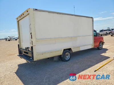Trzecie zdjęcie samochodu z tyłu: 2012 GMC SAVANA BOX TRUCK VIN:1GD374CG7C1905063 - miniatura