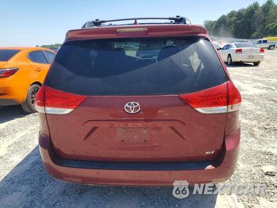 Zdjęcie 6 z 13 samochodu: 2014 TOYOTA SIENNA XLE 8-PASSENGER VIN:5TDYK3DC9ES465979 - miniatura