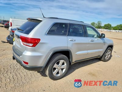 Trzecie zdjęcie samochodu z tyłu: 2011 JEEP GRAND CHEROKEE LAREDO VIN:1J4RR4GG0BC508052 - miniatura
