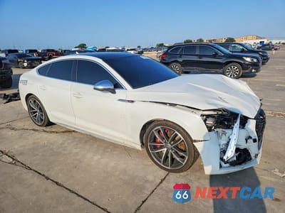 Czwarte zdjęcie samochodu z boku: 2019 AUDI S5 PRESTIGE VIN:WAUC4CF59KA017492 - miniatura