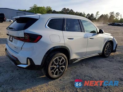 Trzecie zdjęcie samochodu z tyłu: 2026 BMW X1 XDRIVE28I VIN:WBX73EF04T5482640 - miniatura