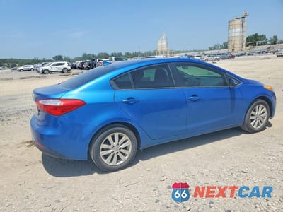 Trzecie zdjęcie samochodu z tyłu: 2014 KIA FORTE LX VIN:KNAFX4A65E5219866 - miniatura