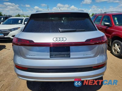 Zdjęcie 6 z 12 samochodu: 2022 AUDI E-TRON PREMIUM PLUS VIN:WA1LAAGE7NB014307 - miniatura
