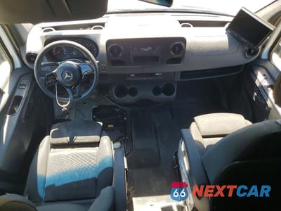 Zdjęcie 8 z 12 samochodu: 2019 MERCEDES-BENZ SPRINTER 2500 VIN:WD4PF1ED0KT013658 - miniatura