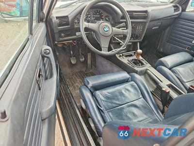 Zdjęcie 8 z 12 samochodu: 1989 BMW 325 I VIN:WBABB1300K8275079 - miniatura