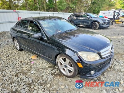 Czwarte zdjęcie samochodu z boku: 2010 MERCEDES-BENZ C 300 4MATIC VIN:WDDGF8BB1AR118135 - miniatura