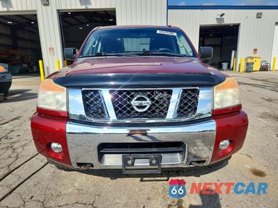 Piąte zdjęcie samochodu w środku: 2014 NISSAN TITAN SV VIN:1N6BA0EC1EN509921 - miniatura