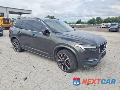 Czwarte zdjęcie samochodu z boku: 2018 VOLVO XC90 T6 VIN:YV4A22PK3J1194226 - miniatura