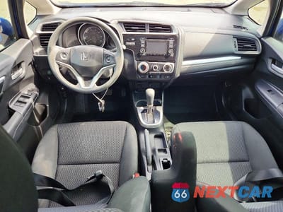 Zdjęcie 8 z 13 samochodu: 2020 HONDA FIT LX VIN:3HGGK5H46LM732097 - miniatura