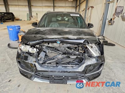 Piąte zdjęcie samochodu w środku: 2021 BMW X1 XDRIVE28I VIN:WBXJG9C01M5U09104 - miniatura
