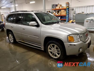 Czwarte zdjęcie samochodu z boku: 2006 GMC ENVOY DENALI VIN:1GKET63M162266787 - miniatura
