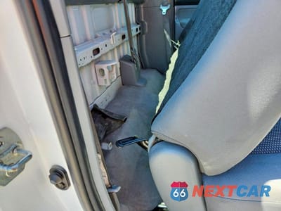 Zdjęcie 10 z 13 samochodu: 2006 TOYOTA TACOMA BASE VIN:5TENX22N96Z186524 - miniatura