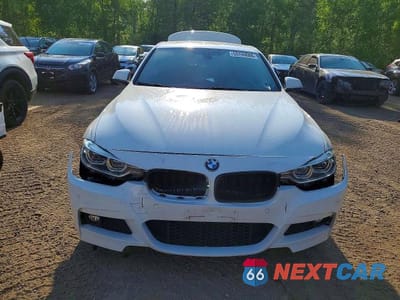 Piąte zdjęcie samochodu w środku: 2018 BMW 330 XI VIN:WBA8D9C53JA614925 - miniatura