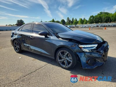 Czwarte zdjęcie samochodu z boku: 2024 AUDI A3 PREMIUM PLUS VIN:WAUHUDGY5RA035485 - miniatura