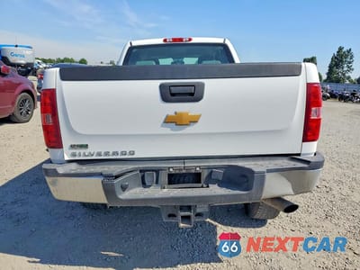 Zdjęcie 6 z 12 samochodu: 2012 CHEVROLET SILVERADO K2500 HEAVY DUTY VIN:1GC2KVCG3CZ310183 - miniatura