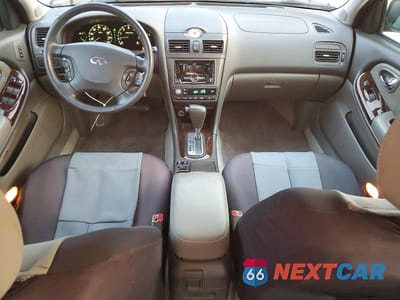 Zdjęcie 8 z 12 samochodu: 2001 INFINITI I30 BASE VIN:JNKCA31A71T021123 - miniatura