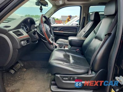 Zdjęcie 7 z 13 samochodu: 2009 CADILLAC ESCALADE LUXURY VIN:1GYFK23269R100636 - miniatura