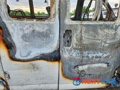 Zdjęcie 11 z 12 samochodu: 2019 CHEVROLET EXPRESS G2500 LS VIN:1GAWGEFP4K1362216 - miniatura
