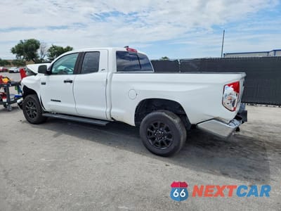 Drugie zdjęcie samochodu z przodu: 2020 TOYOTA TUNDRA SR5 VIN:5TFUY5F10LX895573 - miniatura