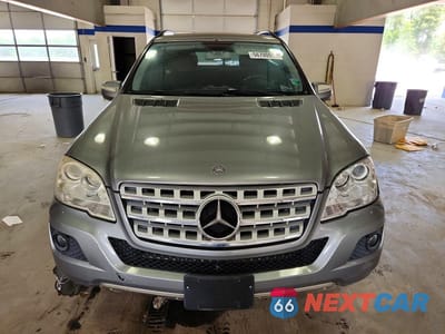 Piąte zdjęcie samochodu w środku: 2010 MERCEDES-BENZ ML 350 4MATIC VIN:4JGBB8GB2AA548274 - miniatura