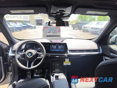 Zdjęcie 9 z 14 samochodu: 2026 BMW X1 XDRIVE28I VIN:WBX73EF01T5599818 - miniatura