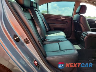 Zdjęcie 10 z 12 samochodu: 2013 HYUNDAI GENESIS 3.8L VIN:KMHGC4DD5DU255358 - miniatura