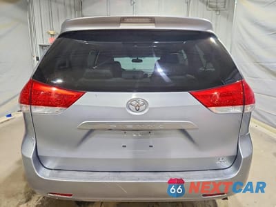 Zdjęcie 6 z 13 samochodu: 2011 TOYOTA SIENNA LE VIN:5TDJK3DC4BS025326 - miniatura