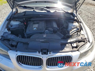 Zdjęcie 11 z 12 samochodu: 2011 BMW 328 XI VIN:WBAPK7C59BA973056 - miniatura