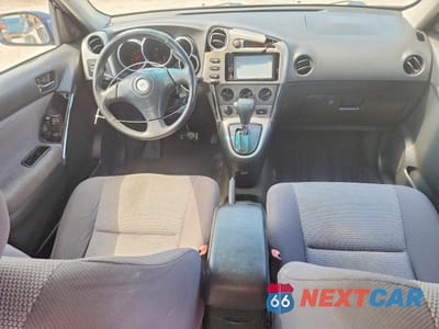 Zdjęcie 8 z 13 samochodu: 2005 TOYOTA COROLLA MATRIX XR VIN:2T1KR32E85C352118 - miniatura