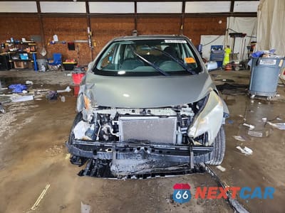 Piąte zdjęcie samochodu w środku: 2014 NISSAN VERSA NOTE SV VIN:3N1CE2CP0EL359462 - miniatura