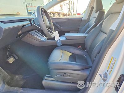 Zdjęcie 7 z 13 samochodu: 2026 TESLA MODEL Y VIN:7SAYGDEE1TF434253 - miniatura