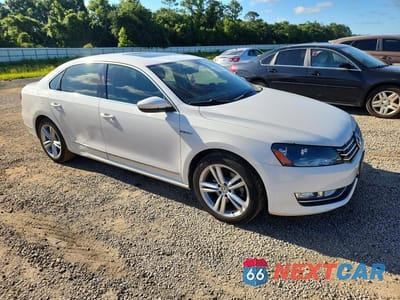 Czwarte zdjęcie samochodu z boku: 2012 VOLKSWAGEN PASSAT SEL VIN:1VWCM7A36CC022829 - miniatura