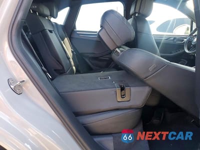 Zdjęcie 11 z 14 samochodu: 2024 PORSCHE MACAN BASE VIN:WP1AA2A5XRLB05632 - miniatura