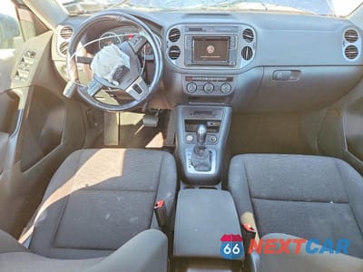 Zdjęcie 8 z 14 samochodu: 2017 VOLKSWAGEN TIGUAN S VIN:WVGBV7AX8HK049439 - miniatura