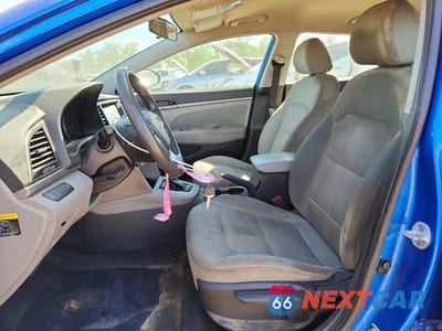 Zdjęcie 7 z 12 samochodu: 2017 HYUNDAI ELANTRA SE VIN:5NPD84LF1HH042547 - miniatura