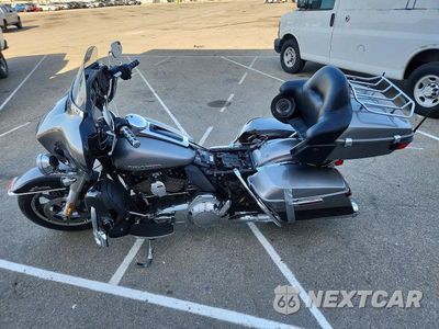 Trzecie zdjęcie samochodu z tyłu: 2016 HARLEY-DAVIDSON FLHTKL ULTRA LIMITED LOW VIN:1HD1KKL34GB638314 - miniatura