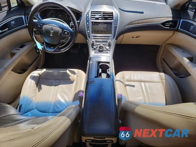 Zdjęcie 8 z 12 samochodu: 2017 LINCOLN MKZ SELECT VIN:3LN6L5C94HR608068 - miniatura