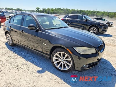 Czwarte zdjęcie samochodu z boku: 2011 BMW 328 I VIN:WBAPH7C50BE678936 - miniatura