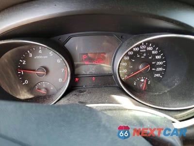 Zdjęcie 9 z 13 samochodu: 2016 KIA SEDONA LX VIN:KNDMB5C15G6092095 - miniatura