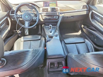 Zdjęcie 8 z 13 samochodu: 2018 BMW 330 XI VIN:WBA8D9C5XJA013348 - miniatura
