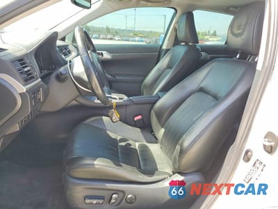 Zdjęcie 7 z 12 samochodu: 2013 LEXUS CT 200 VIN:JTHKD5BH4D2129347 - miniatura